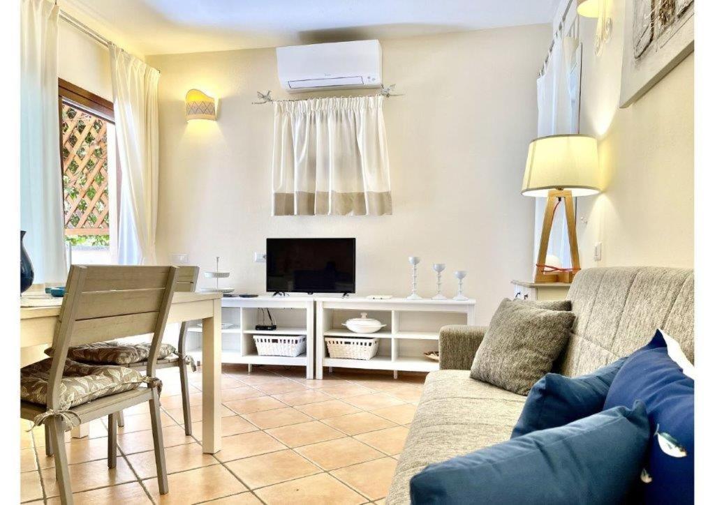 Le Residenze Sul Mare B6 Lejlighed Porto Ottiolu Eksteriør billede